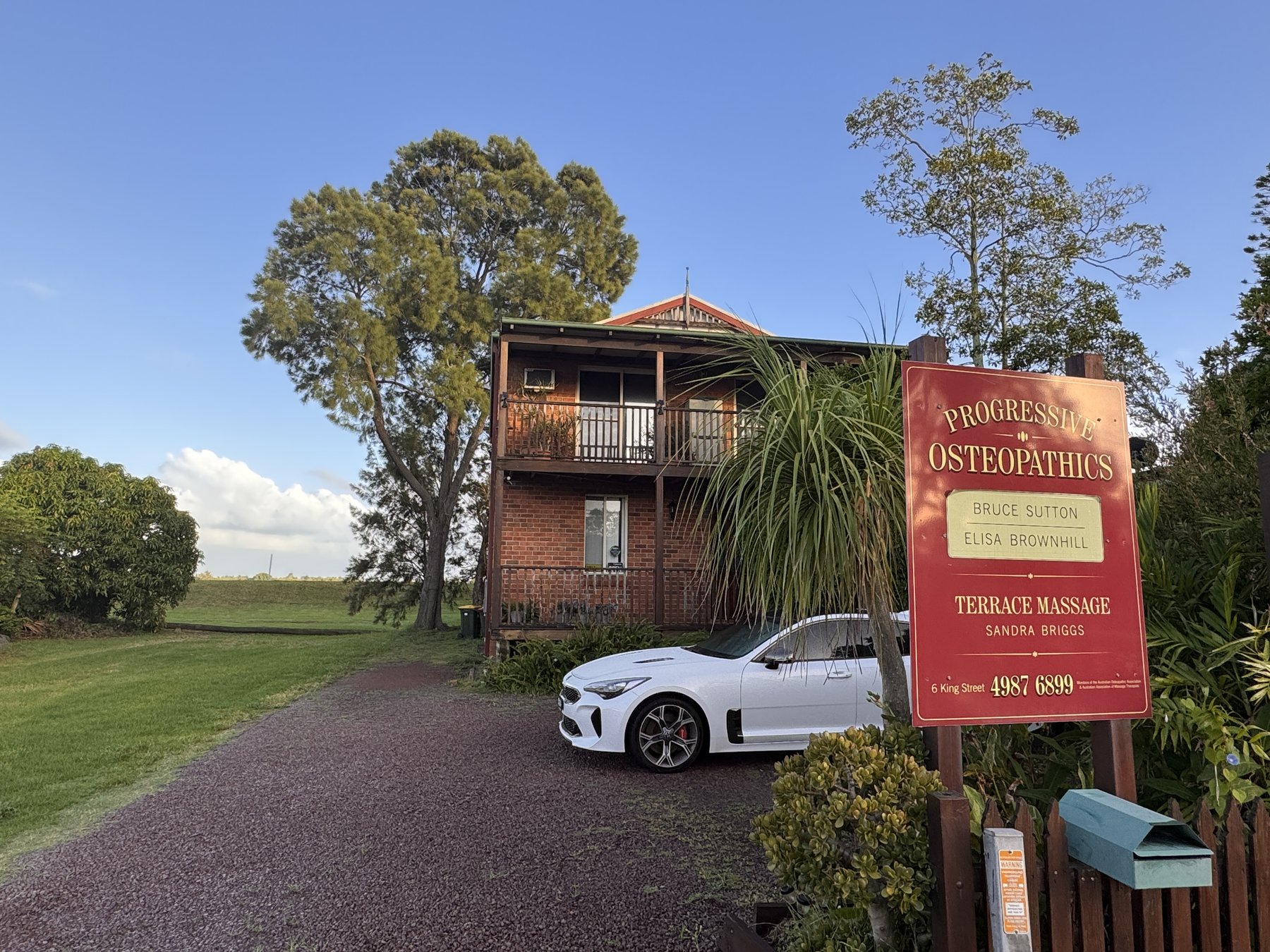 Progressive Osteopathics clinic building at 6 King Street, Raymond Terrace